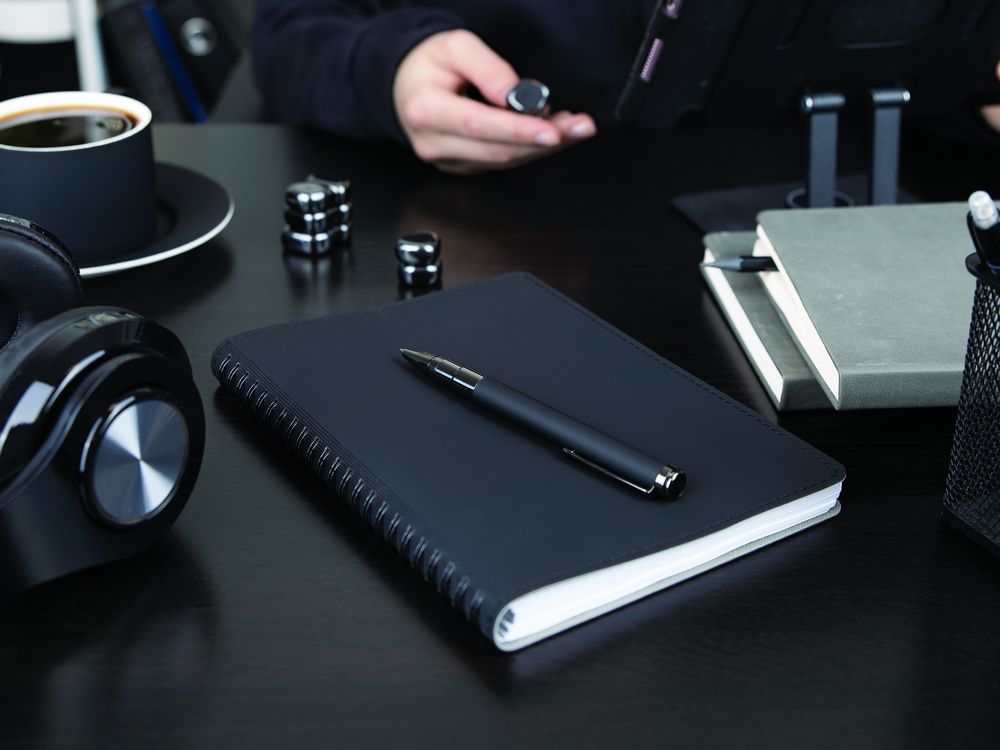 Ручка шариковая Kugel Gunmetal, белая-7