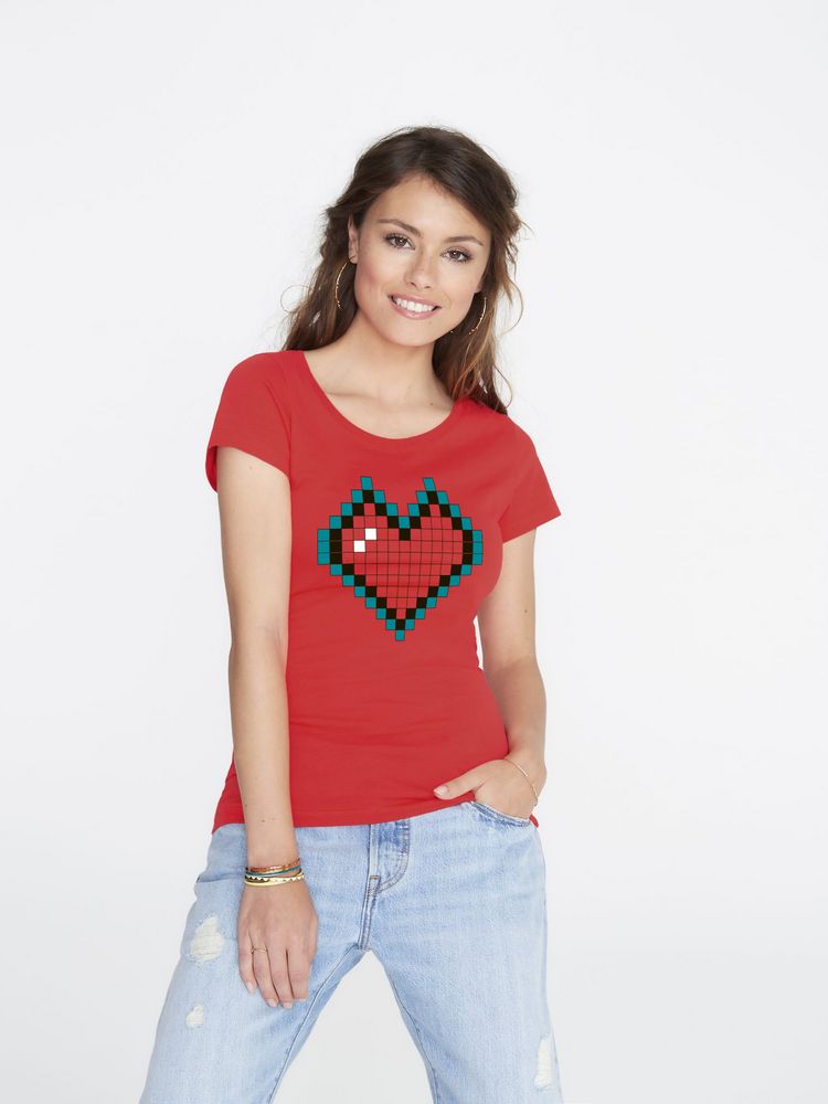 Футболка женская Pixel Heart, красная, размер S-1