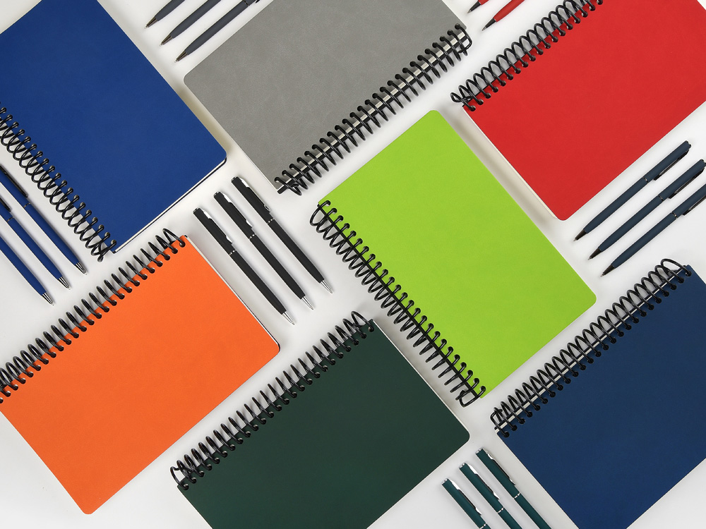 Ежедневник недатированный на спирали А5 "Agenda", красный (Р)-6