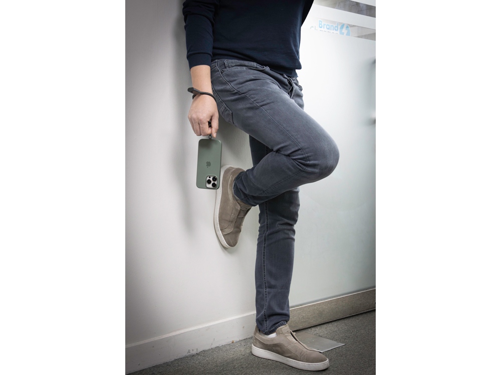 Ремешок-держатель для телефона с зарядным кабелем USB-C - USB-C «Lany Wristband Charge Eco», серый-19