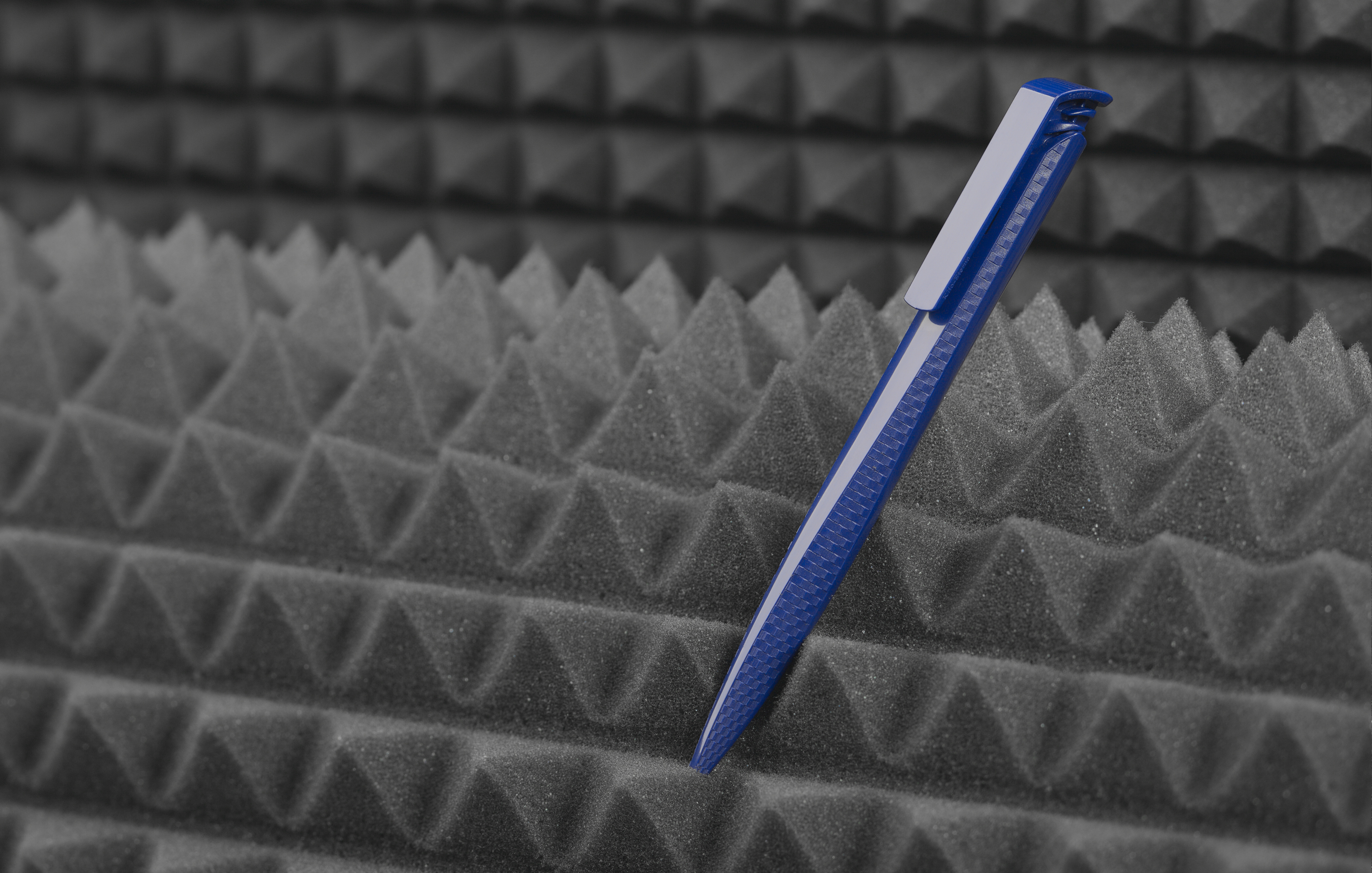 Ручка шариковая TRIAS CARBON, белый-2