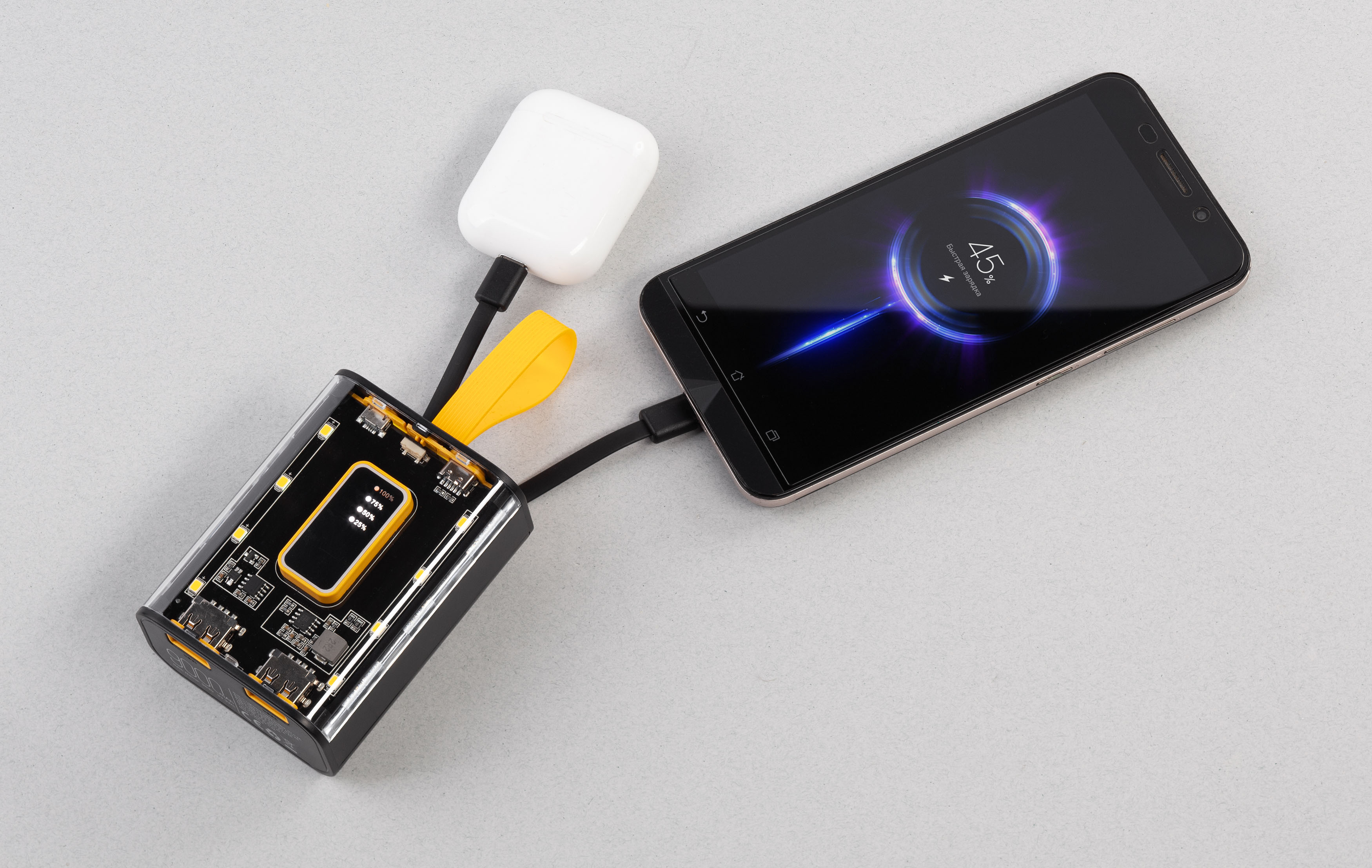 Зарядное устройство "Shine" 9000 mAh с LED-подсветкой, встроенными кабелями Type-C/Lightning/USB-3