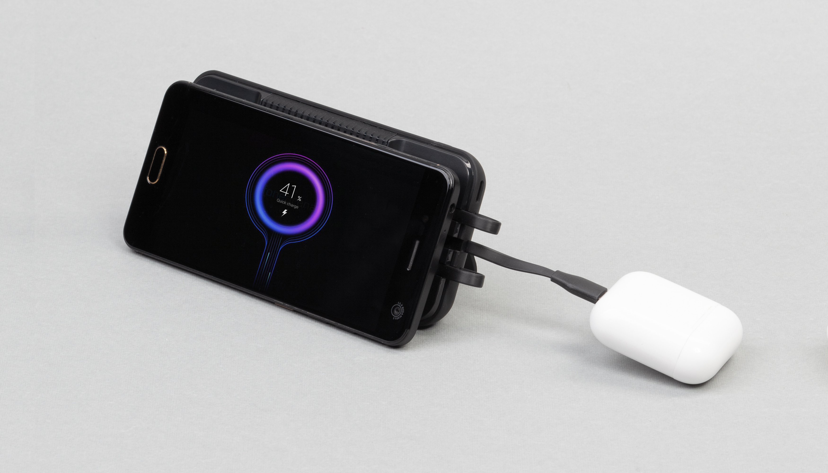 Беспроводное зарядное (22.5/15W) устройство "Topfull SOFTTOUCH" 10000 mAh с подсветкой лого, присосками, встроенными кабелями, с подставкой-7