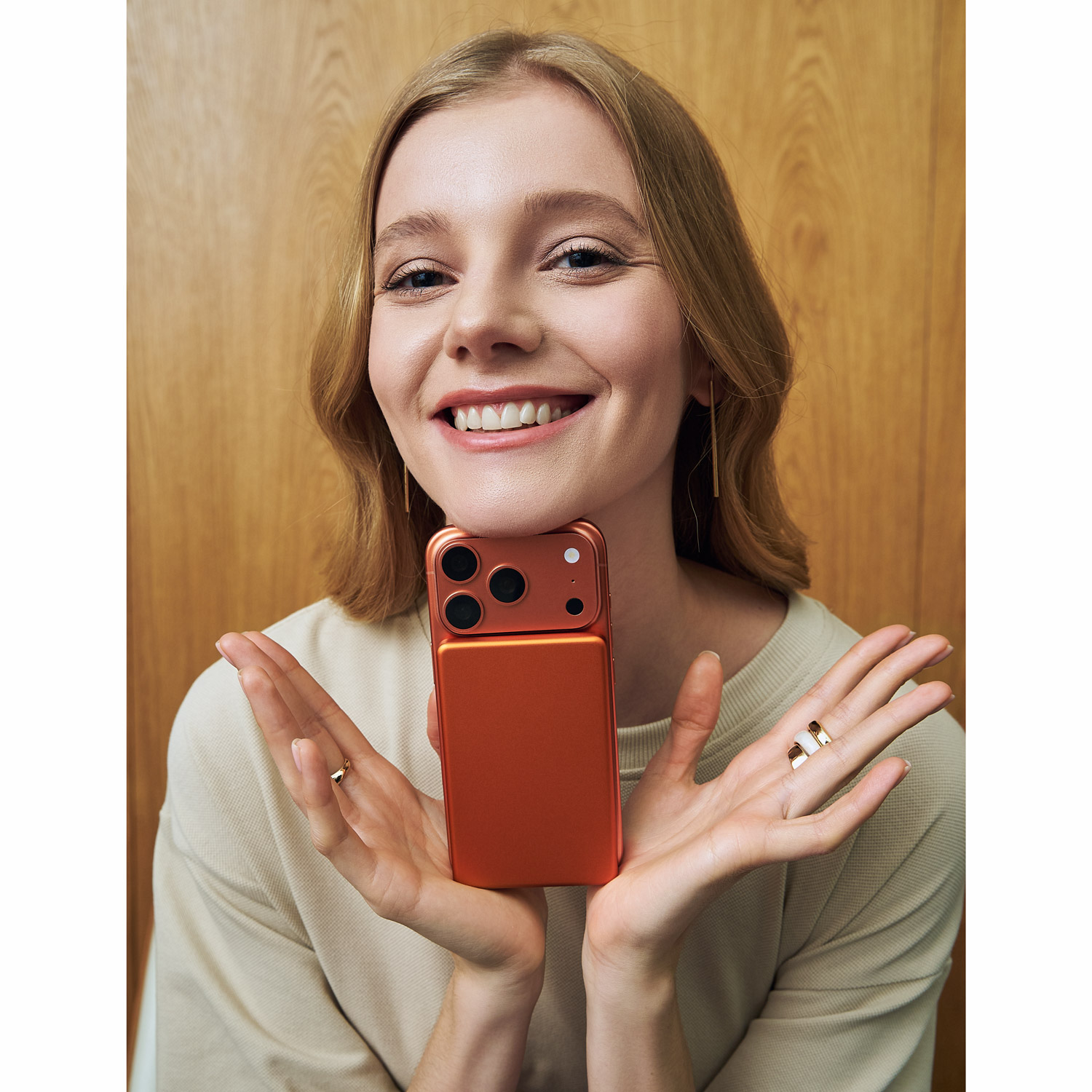 Внешний аккумулятор Атлантис (Atlantis) PD 5000mAh с функцией беспроводной зарядки 15W, оранжевый-17
