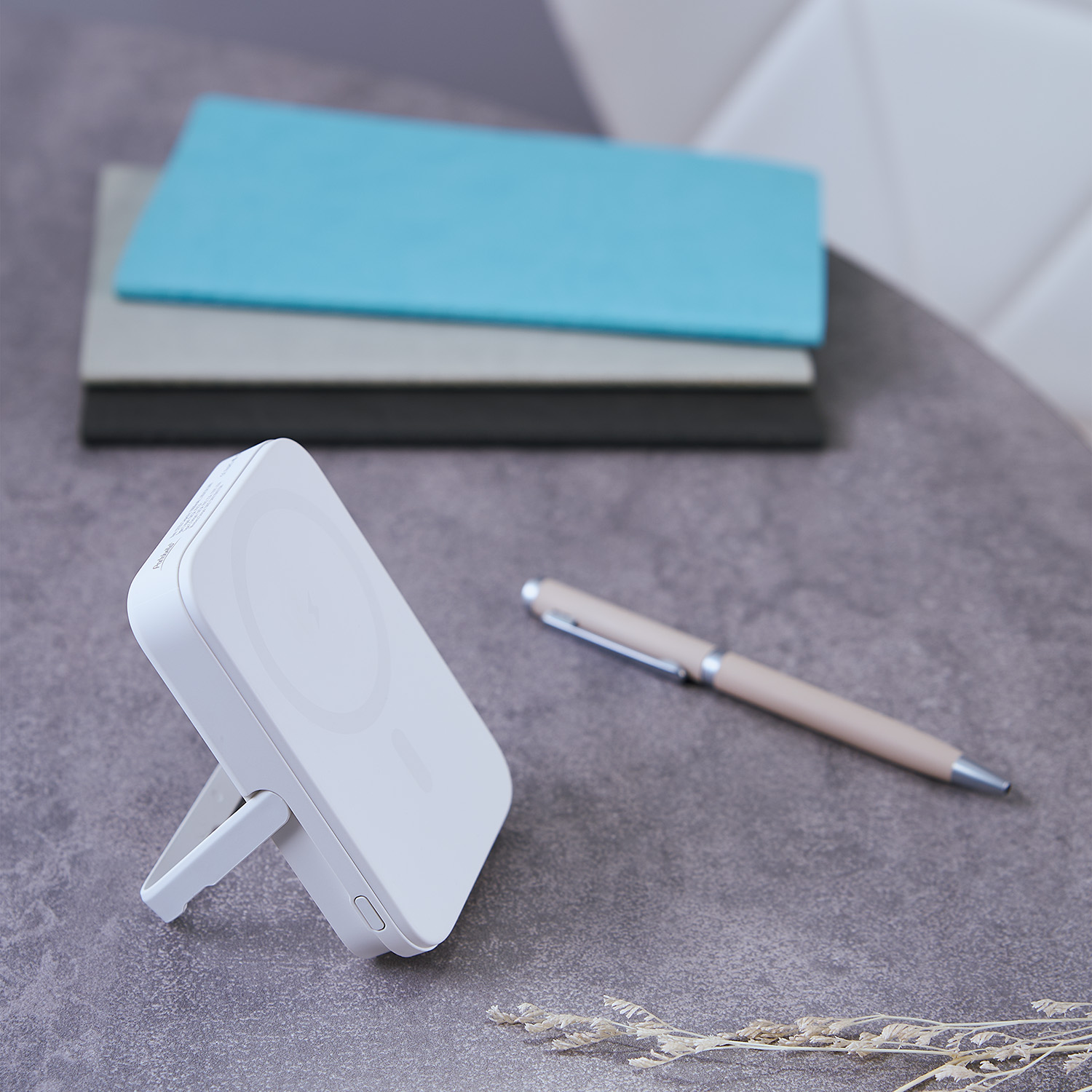 Внешний аккумулятор Юнион PD (Union PD) 10000mAh с функцией беспроводной зарядки 15W, белый-22