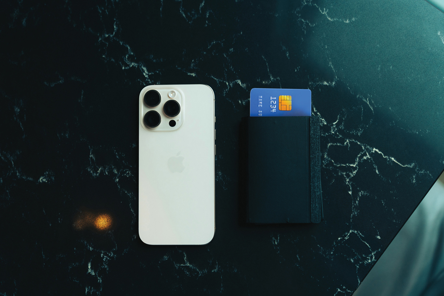 Картхолдер Seekcard с технологией Find My-12