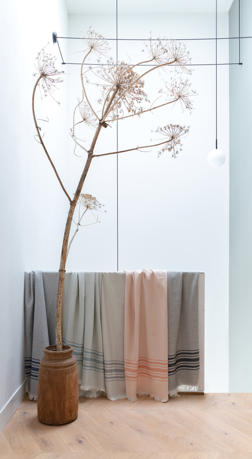 Накидка Ukiyo Yumiko из переработанного хлопка AWARE™, 100x180 см-4