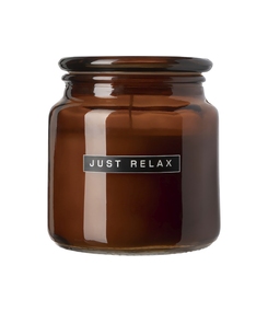 Ароматизированная свеча Wellmark Let's Get Cozy 650 г с ароматом кедрового дерева - Amber heather