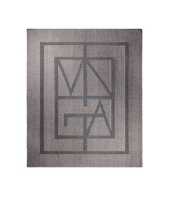 Плед VINGA Monogram из переработанного полиэстера GRS, 170x130 см
